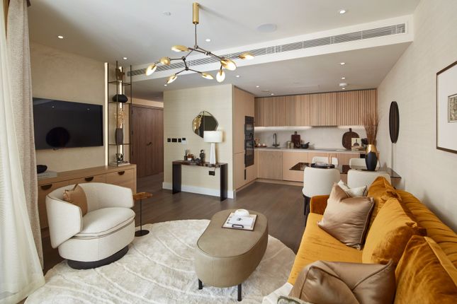 Flat for sale in Ponton Road, London