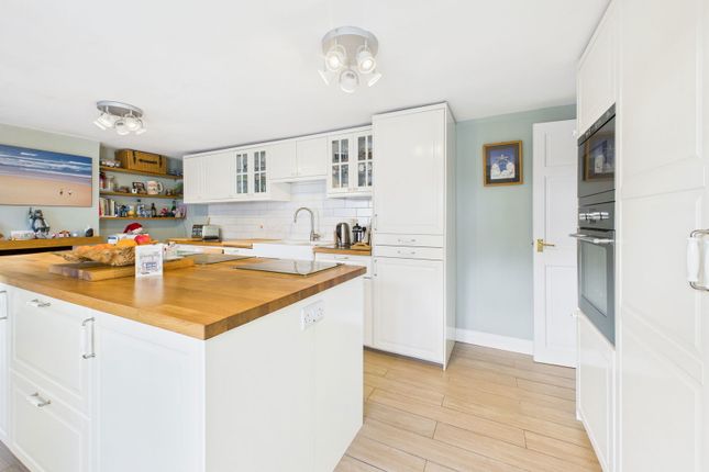 Bakers Cottage, New Road, Lydney photo 3