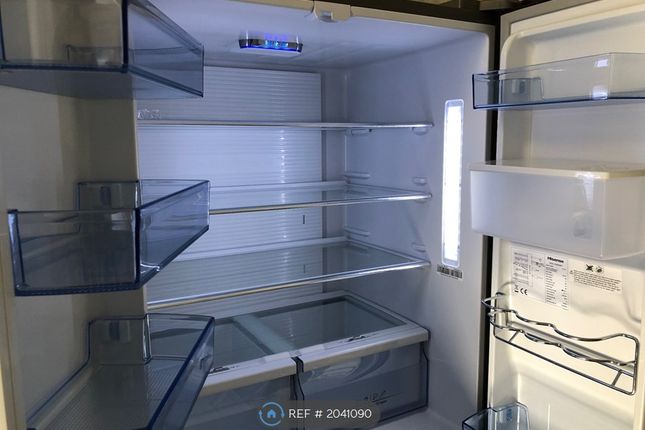 American Fridge-Freezer - Interior