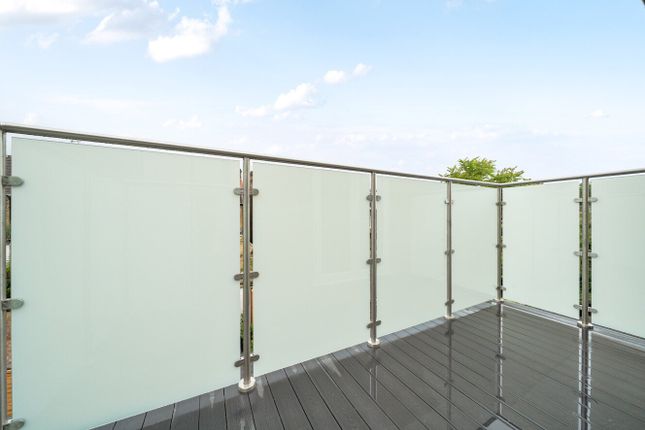 Flat 1, 79, Replingham Road, Southfields photo 4