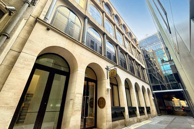 Office to let in Lombard Street, London