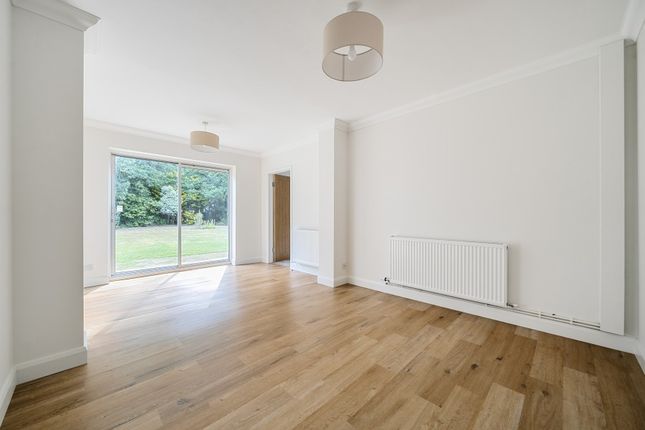 29, The Avenue, Woking photo 4