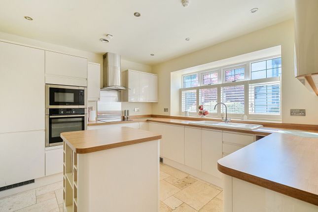 4, Homefield Close, Christchurch photo 4