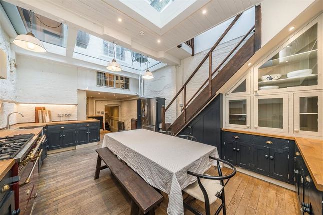 13, D'arblay Street, London photo 4