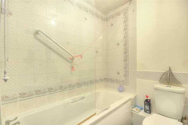 18, Grosvenor Court, Stubbington photo 4