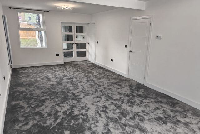 33, Beatrice Street Bedfordshire, Bedford photo 3