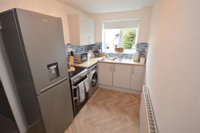 10, Bosworth Avenue, Normanton photo 5