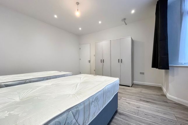 260 EALING ROAD, WEMBLEY photo 5