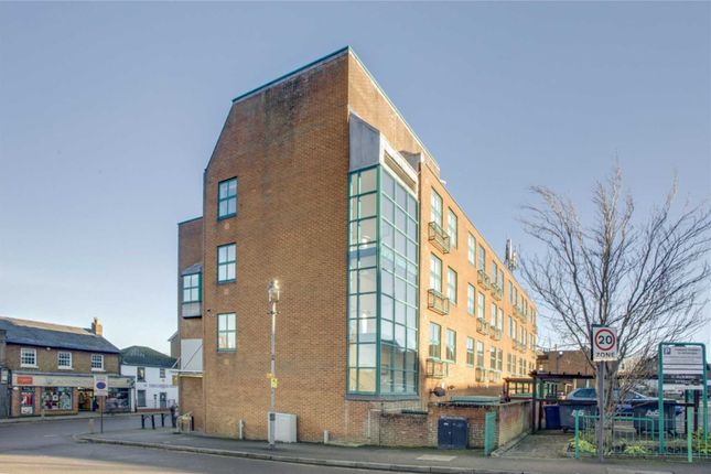 Flat 15,, Callard House, Berkhamsted photo 4
