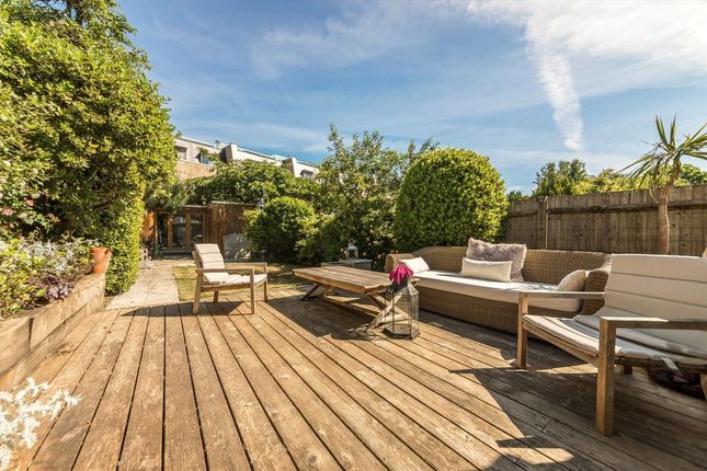 13, Alwyn Avenue, London photo 4