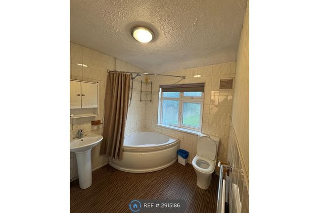 1-bed house on Broom Hall Crescent, Acocks Green, Birmingham, £100/mo