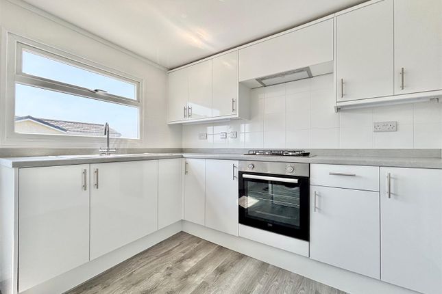 10 Wickens Meadow, Rye Lane, Dunton Green photo 4