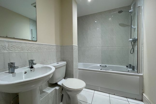 8 Greenbanks Woodthorpe Drive, Nottingham photo 5