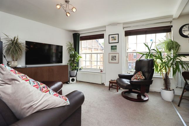 5, Sarjeant Court, Kettering photo 3