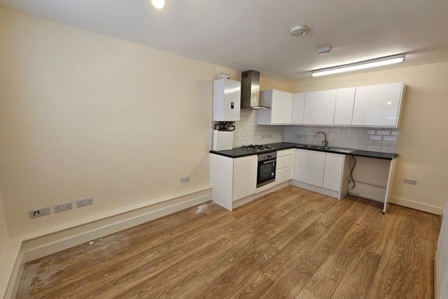 Thumbnail Flat to rent in London Road, Luton