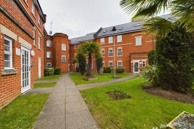 2-bed flat on 23 Florey Gardens, Aylesbury, £190,000