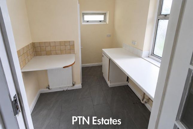 153, Mill Street, Brierley Hill photo 5