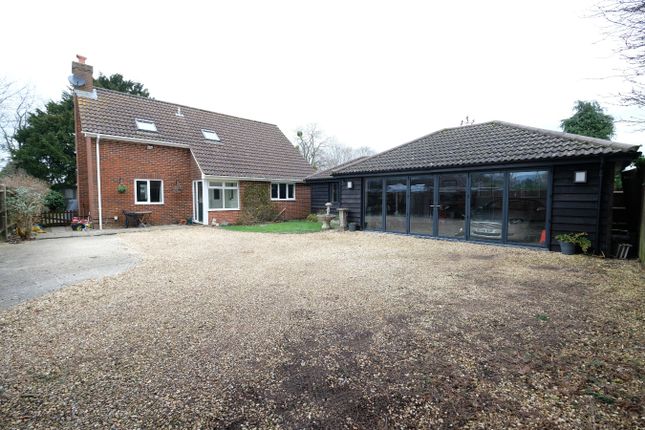 Thumbnail Detached house for sale in Fields Close, Blackfield