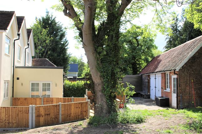 Studio to rent in Whitewebs Cottage, Ingatestone, Essex