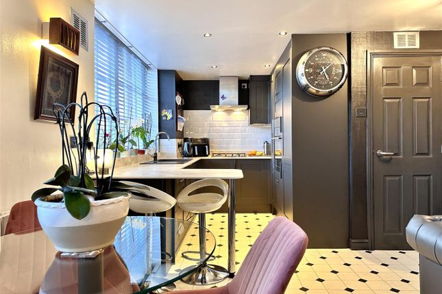 Apartment 9, Dobsons Quay, The Wharf, Newark photo 4