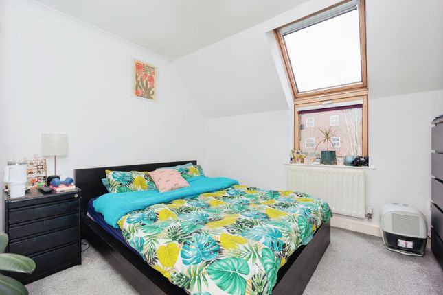 Flat for sale in Olive Shapley Avenue, Didsbury, Manchester