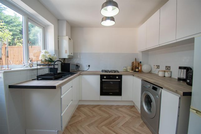 23, Dickens Court, Nottingham photo 2