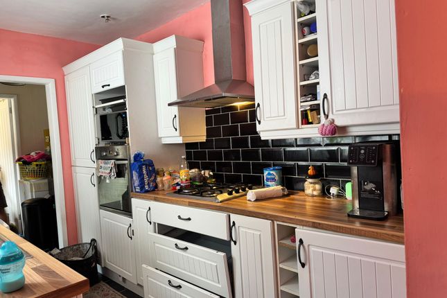 3, Springfield Road, Grantham photo 4