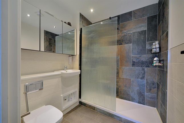 61 Maven Court, Sudbury Hill, Harrow photo 3