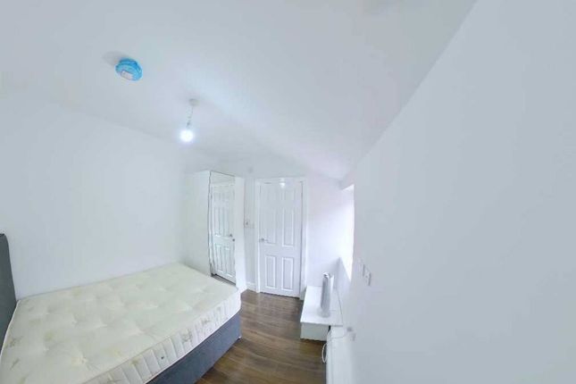 Flat B, 281, Vicarage Road, Kings Heath, Birmingham photo 5