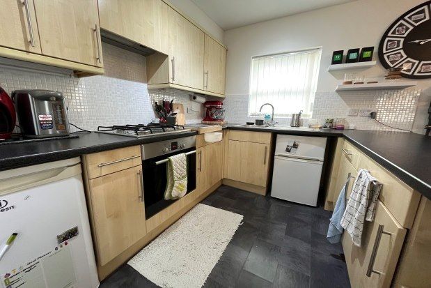 Flat to rent in Rose Hip Walk, Lincoln