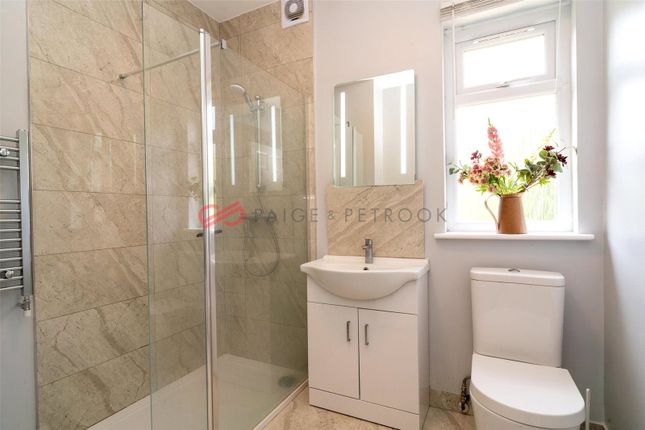 14, Harlyn Drive, Pinner photo 4