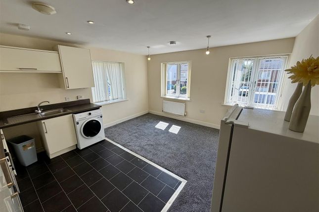 50, Ikon Avenue, Wolverhampton photo 4