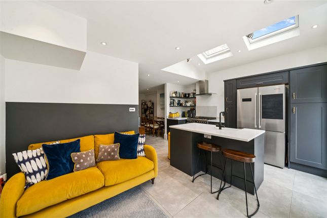 131A, Endlesham Road, London photo 3