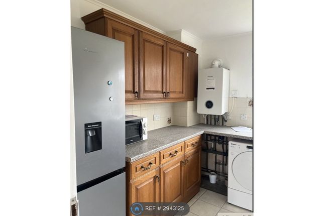 Lindiswara Court, Croxley Green, Rickmansworth photo 4