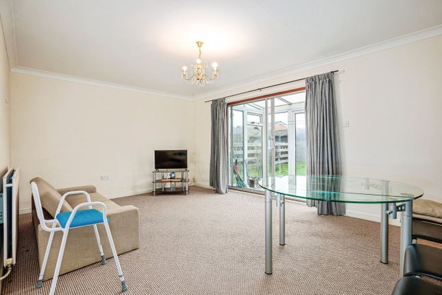 105a, Plas Edwards, Tywyn photo 2