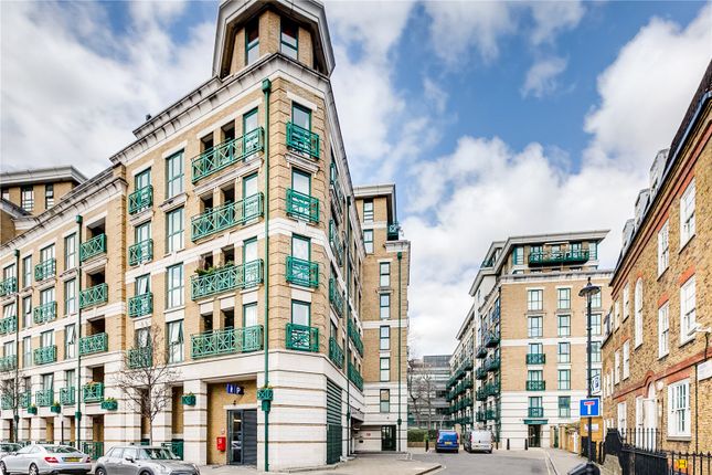 Flat to rent in Ormond House, Medway Street, London
