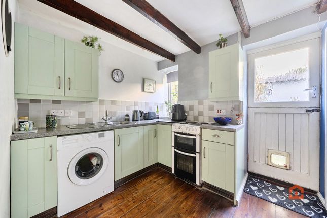 3, Wesley Place, Penzance photo 4