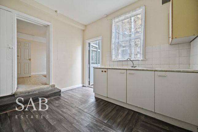 15 Mount Avenue, Southall photo 4