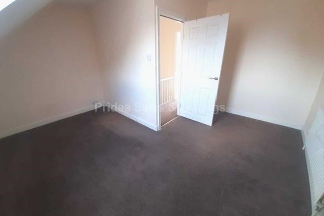 Thesiger Court, Lincoln photo 4