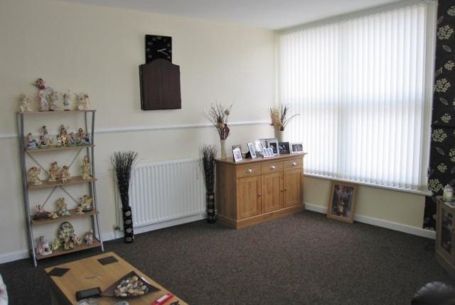 Thumbnail Flat to rent in Hessle Road, Hull