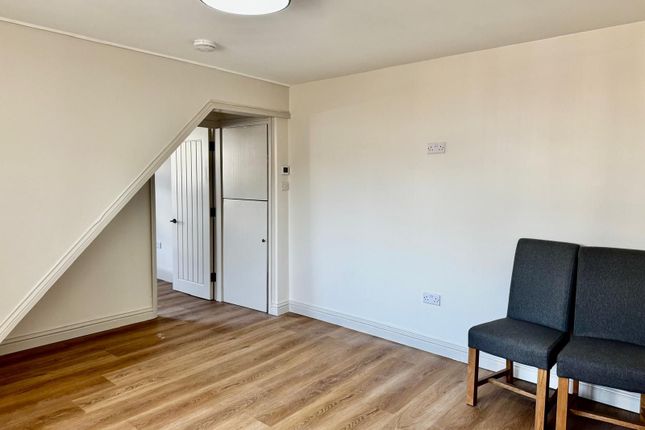 260 Southmead Road, Bristol photo 4