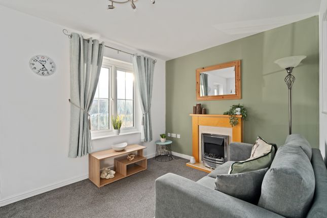 49, Chadwick Way, Hamble-Le-Rice photo 3