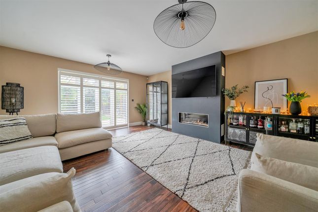 1, Marstan Place, Camberley photo 3