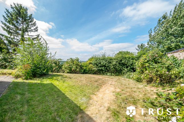 37 Rectory Drive, Batley photo 4