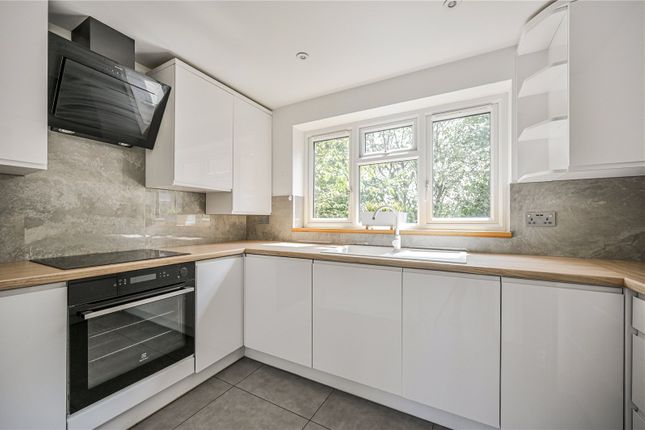 Flat 22, Madderfields Court,, Bailey Close, London photo 3