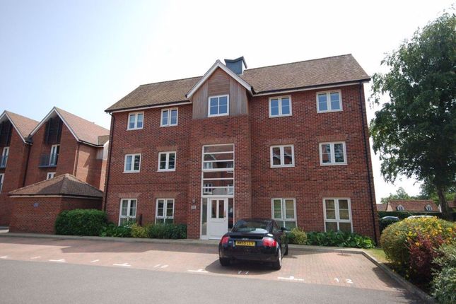 Thumbnail Flat to rent in Felsted, Dunmow