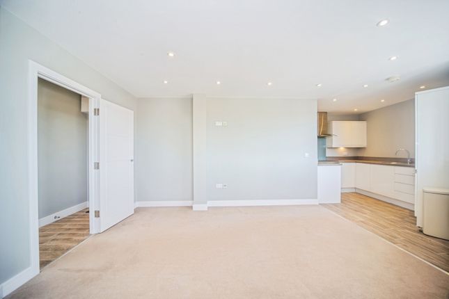 Flat 14, Kingsbury House,, Kingsbury Road, Hampshire photo 4