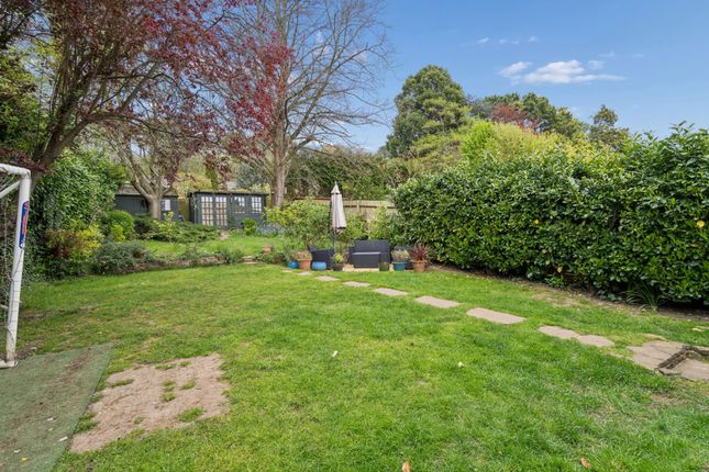 22, Goddington Road, Bourne End photo 2