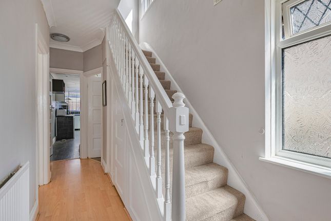 3, Heatherbank, Eltham photo 4