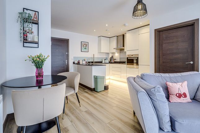 1-bed flat on Flat 145, 27, Victoria Avenue, Southend-on-Sea, £210,000